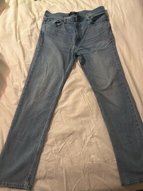 Hollister Men’s Straight-Fit Light Blue Jeans